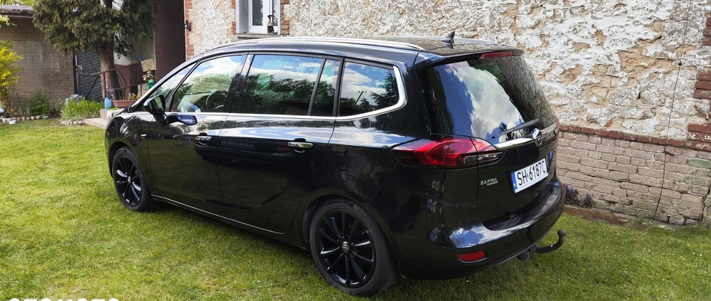 Opel Zafira cena 29000 przebieg: 254200, rok produkcji 2013 z Chorzów małe 79